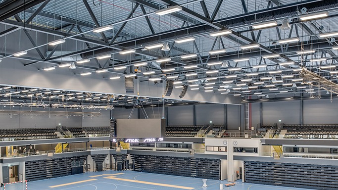 CBA杯：原帅末节11分山西拒广东逆转取连胜 诺威尔29+6徐杰25+11